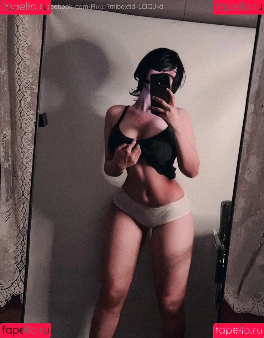 R1_021 Onlyfans Photo Gallery 