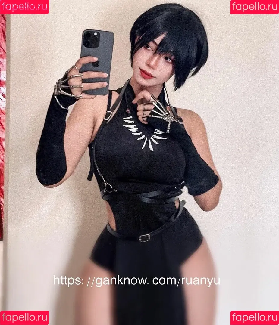 R1_021 Onlyfans Photo Gallery 
