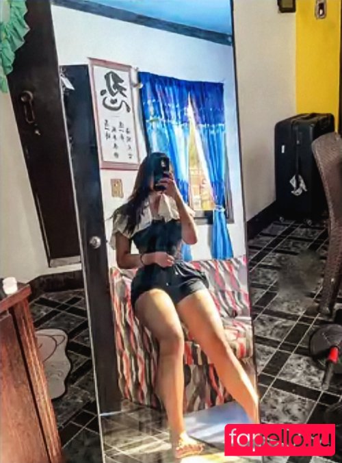 R1_021 Onlyfans Photo Gallery 