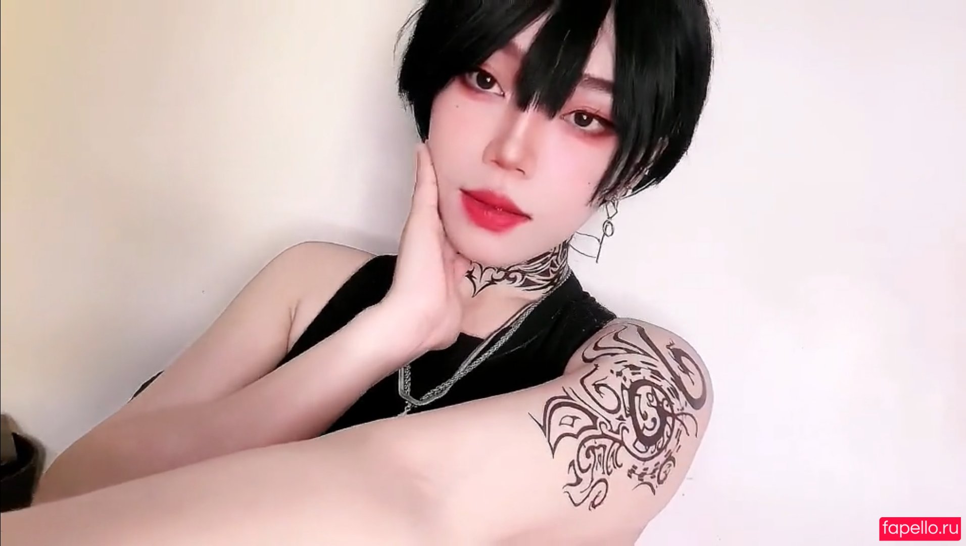 R1_021 Onlyfans Photo Gallery 