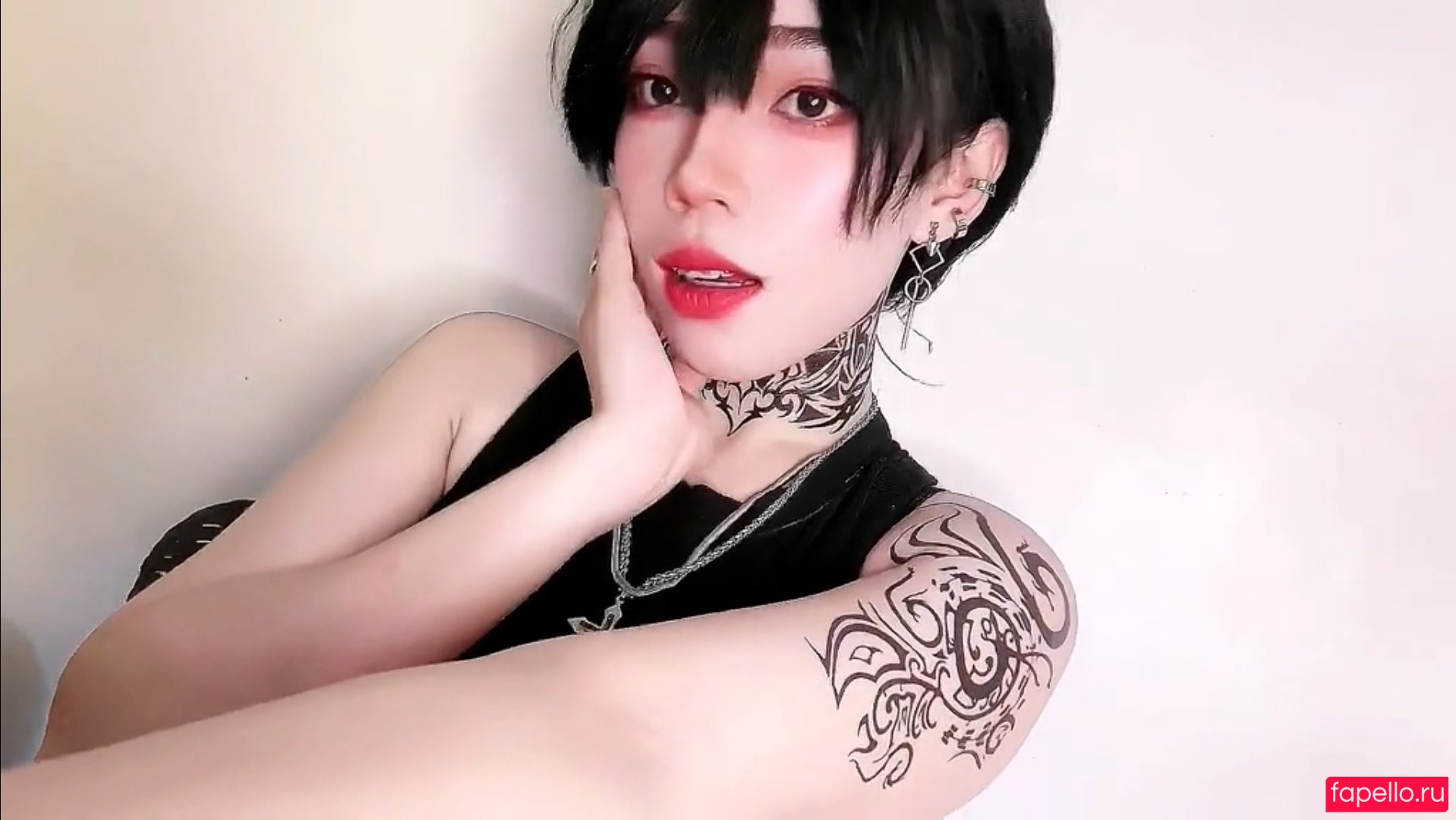 R1_021 Onlyfans Photo Gallery 