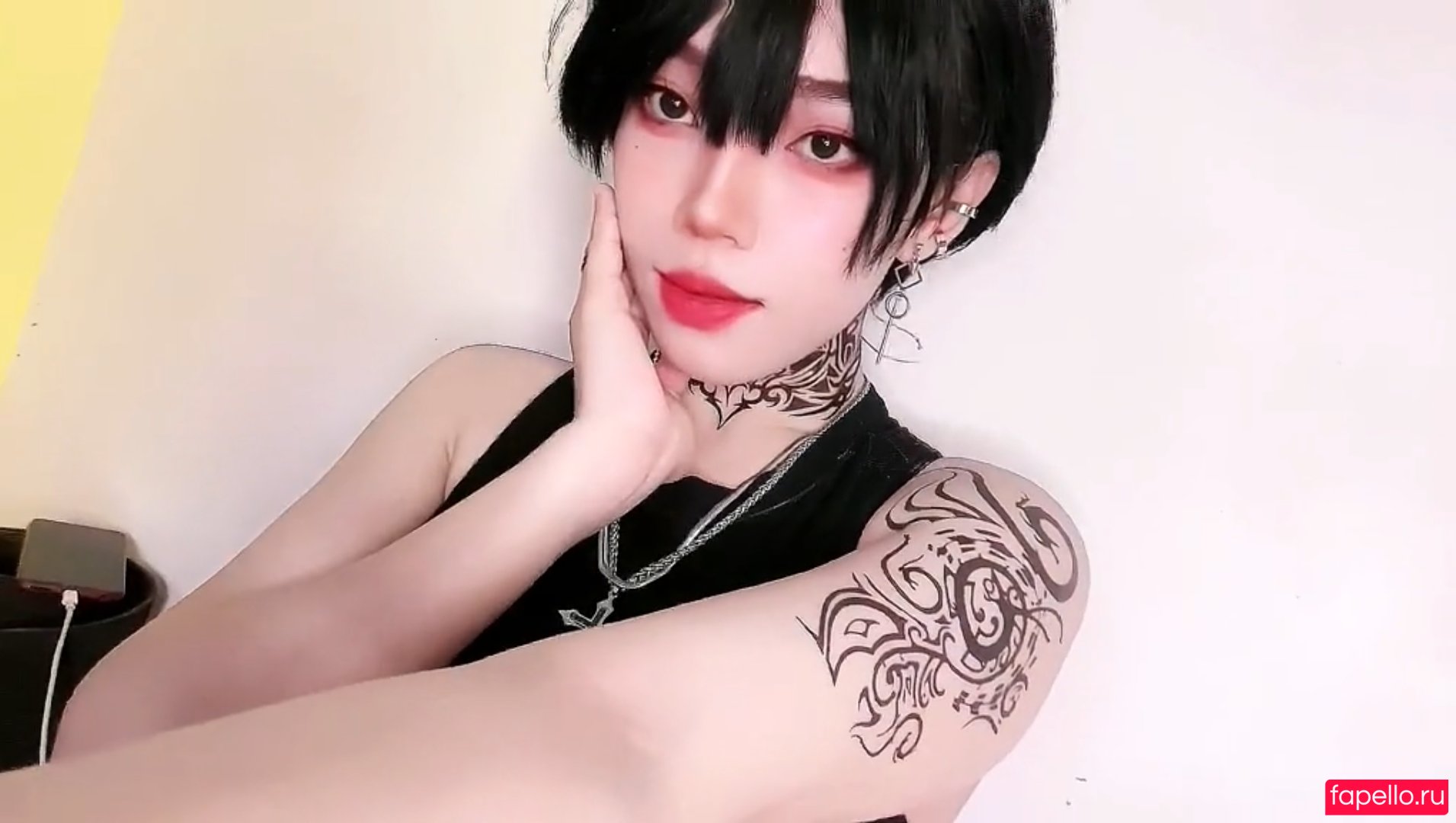 R1_021 Onlyfans Photo Gallery 