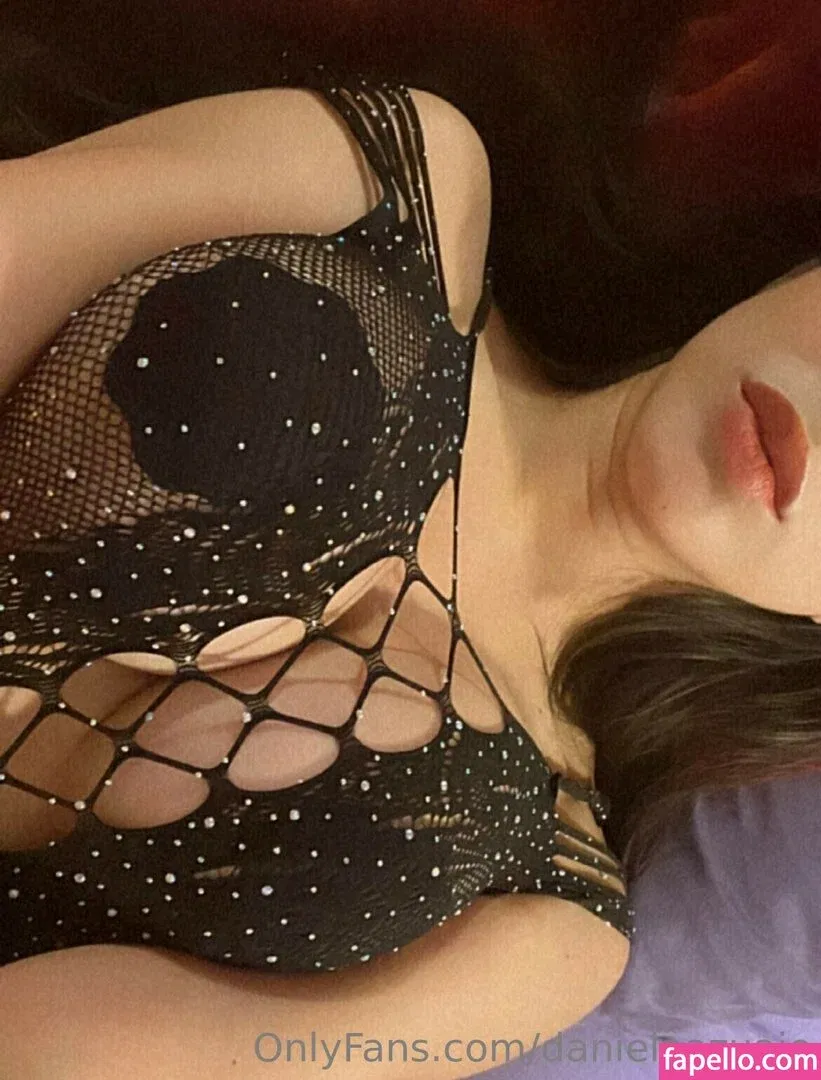 Daniela Azuaje Onlyfans Photo Gallery 