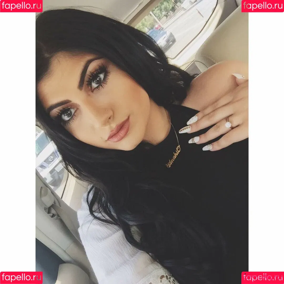 Anahit Abeshyan Onlyfans Photo Gallery 