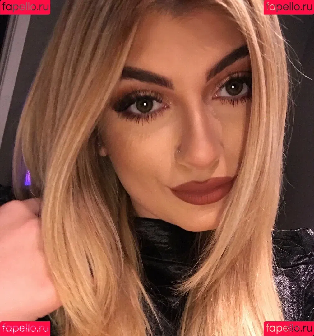 Anahit Abeshyan Onlyfans Photo Gallery 