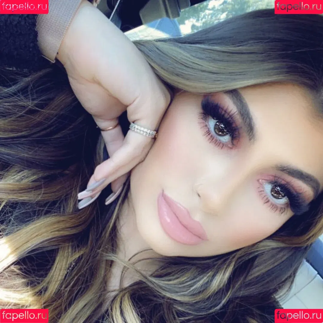 Anahit Abeshyan Onlyfans Photo Gallery 