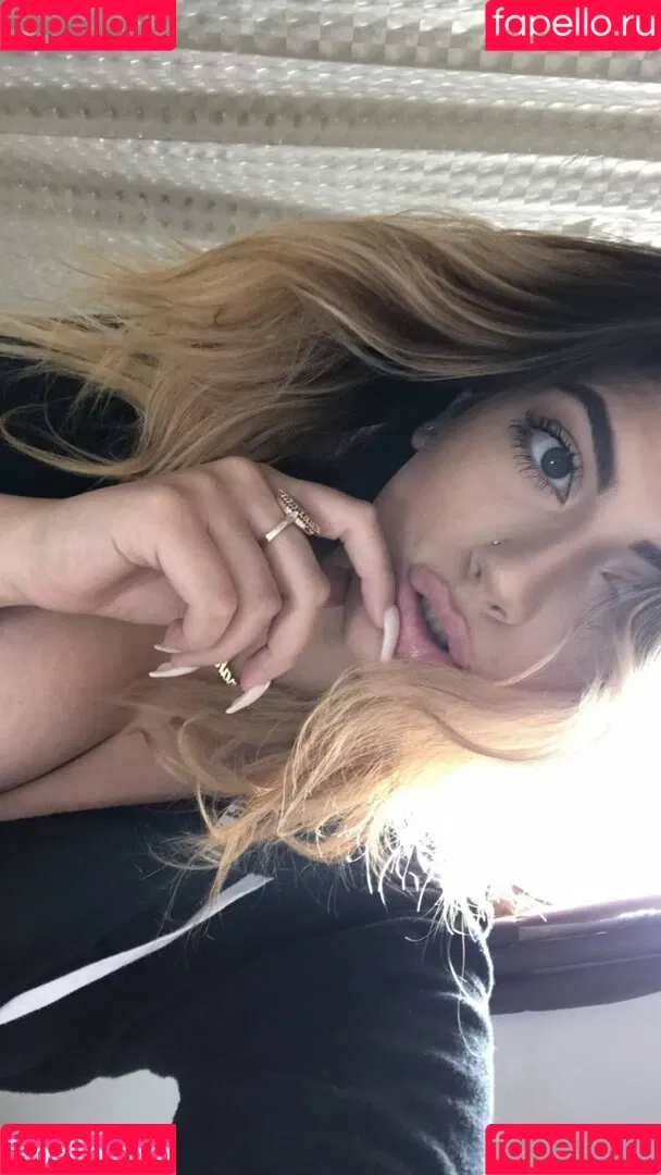 Anahit Abeshyan Onlyfans Photo Gallery 
