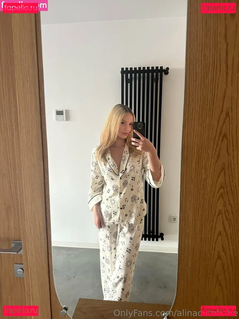 alinacutebabe Onlyfans Photo Gallery 