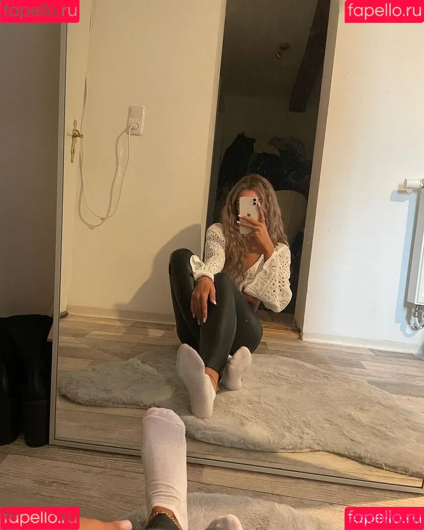 emiliaaa.rose Onlyfans Photo Gallery 