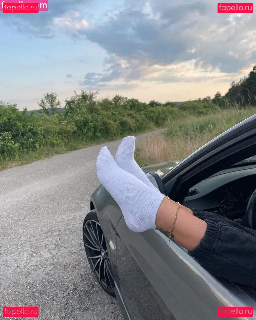 emiliaaa.rose Onlyfans Photo Gallery 