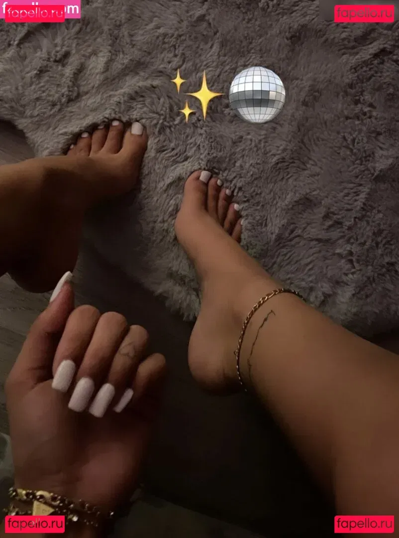 emiliaaa.rose Onlyfans Photo Gallery 