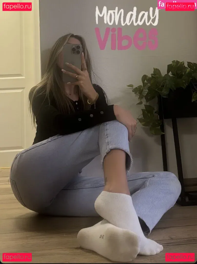 emiliaaa.rose Onlyfans Photo Gallery 