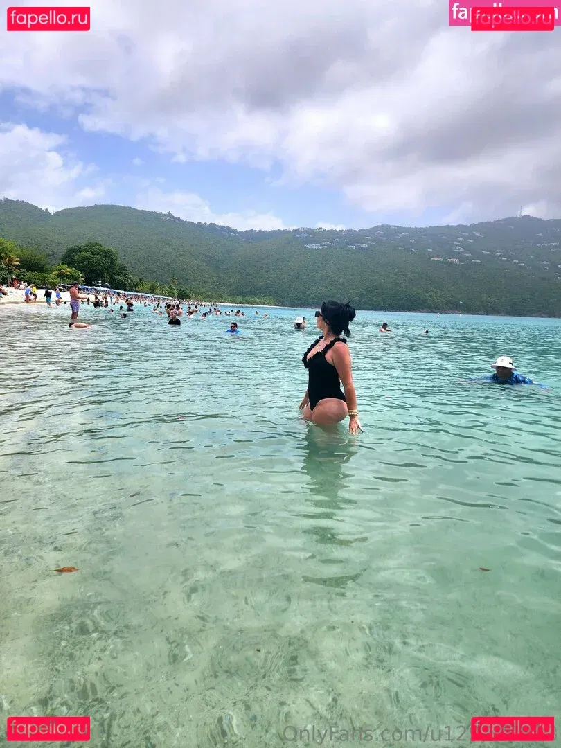 Evelyn Alvarez Onlyfans Photo Gallery 