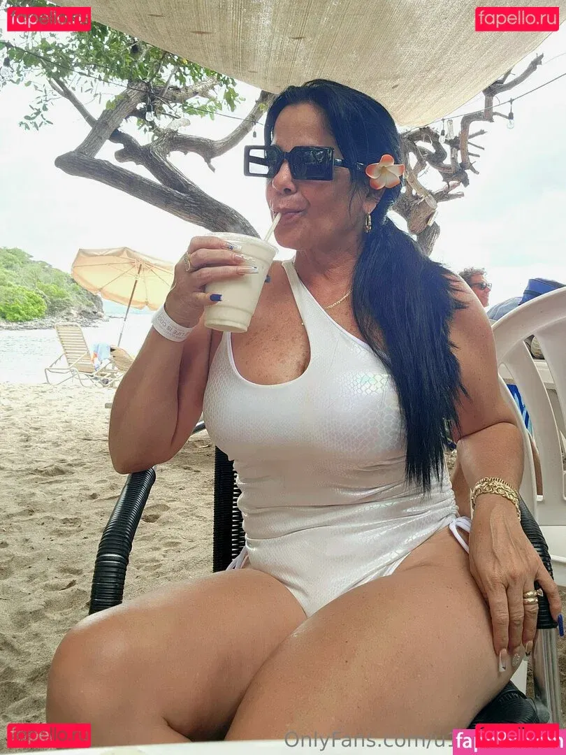 Evelyn Alvarez Onlyfans Photo Gallery 