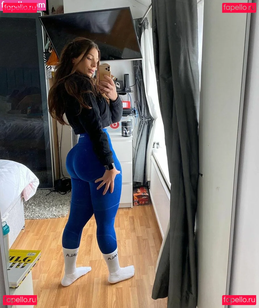 Caroline Hobday Nude Onlyfans Photo 51