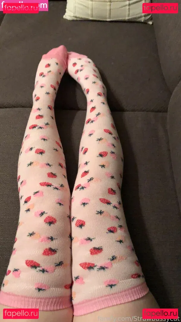 Strawbussycat Onlyfans Photo Gallery 