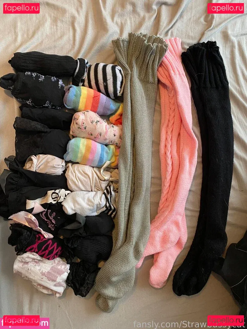 Strawbussycat Onlyfans Photo Gallery 
