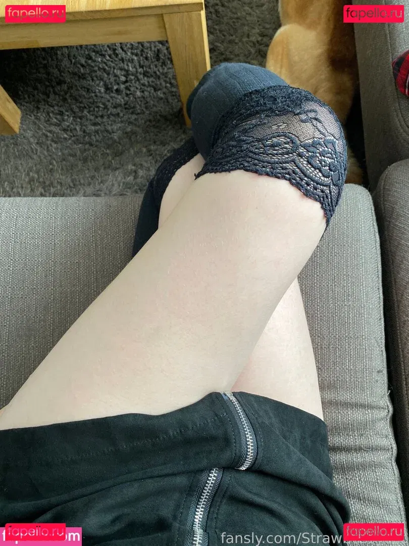 Strawbussycat Onlyfans Photo Gallery 