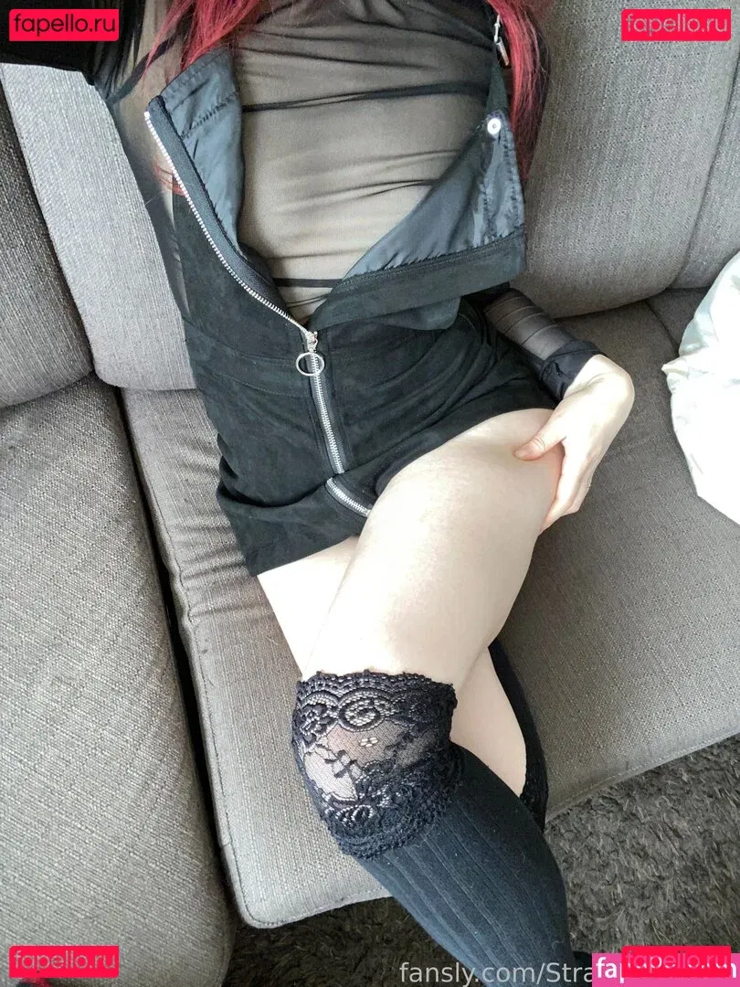 Strawbussycat Onlyfans Photo Gallery 