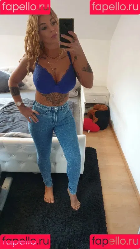 Vinted/eBay Onlyfans Photo Gallery 