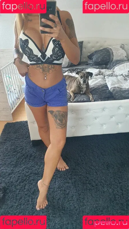 Vinted/eBay Onlyfans Photo Gallery 