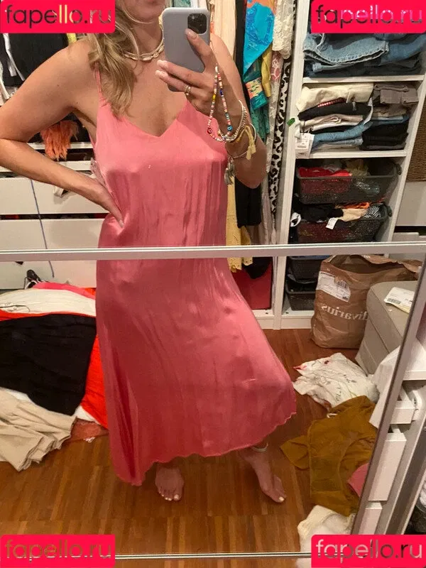 Vinted/eBay Onlyfans Photo Gallery 
