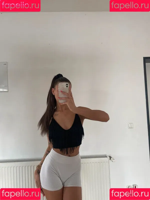 Vinted/eBay Onlyfans Photo Gallery 