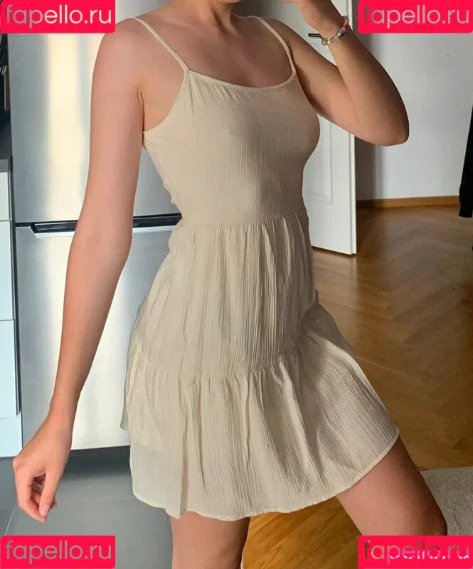 Vinted/eBay Onlyfans Photo Gallery 