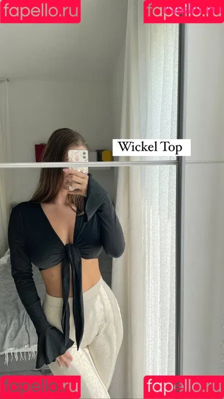 Vinted/eBay Onlyfans Photo Gallery 