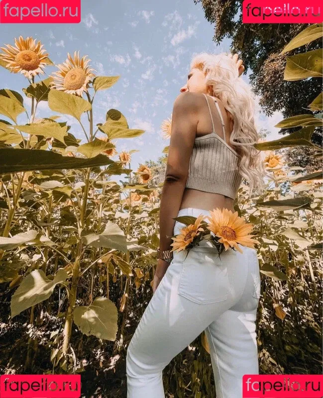 Vinted/eBay Onlyfans Photo Gallery 