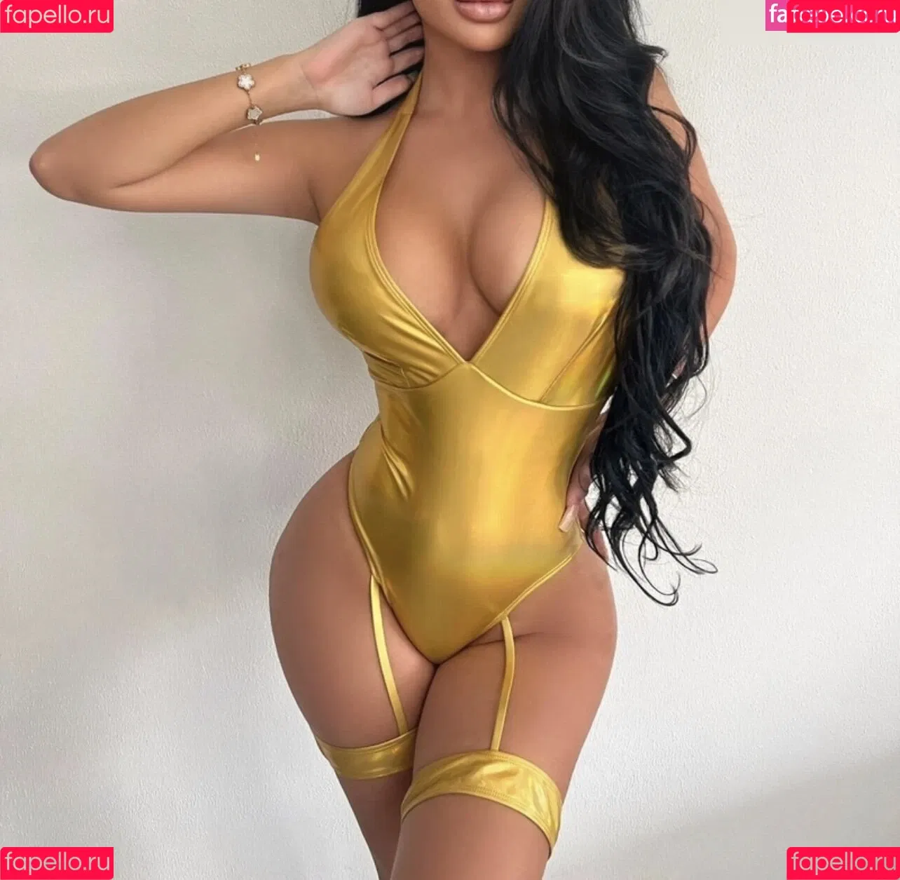 Vinted/eBay Onlyfans Photo Gallery 