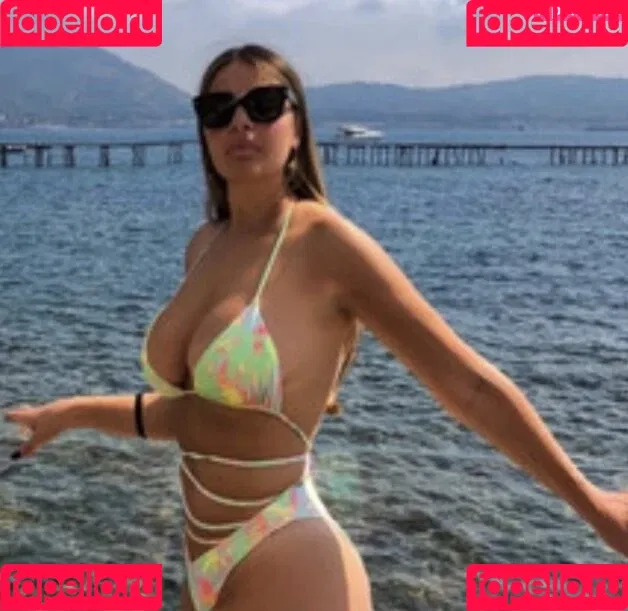 Vinted/eBay Onlyfans Photo Gallery 