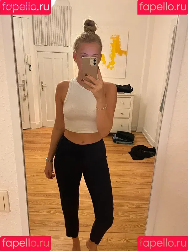Vinted/eBay Onlyfans Photo Gallery 