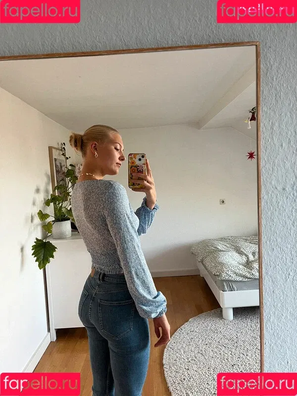 Vinted/eBay Onlyfans Photo Gallery 
