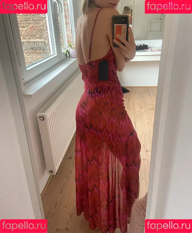Vinted/eBay Onlyfans Photo Gallery 