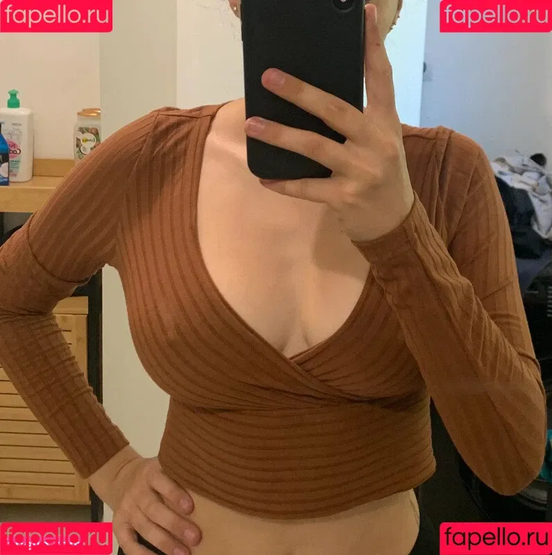 Vinted/eBay Onlyfans Photo Gallery 