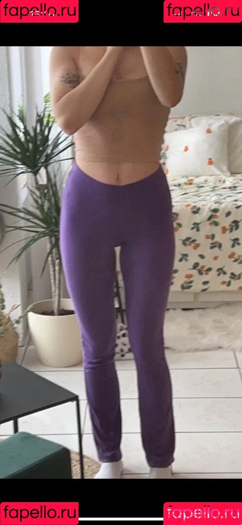 Vinted/eBay Onlyfans Photo Gallery 