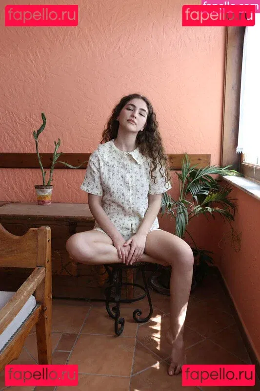 Vinted/eBay Onlyfans Photo Gallery 