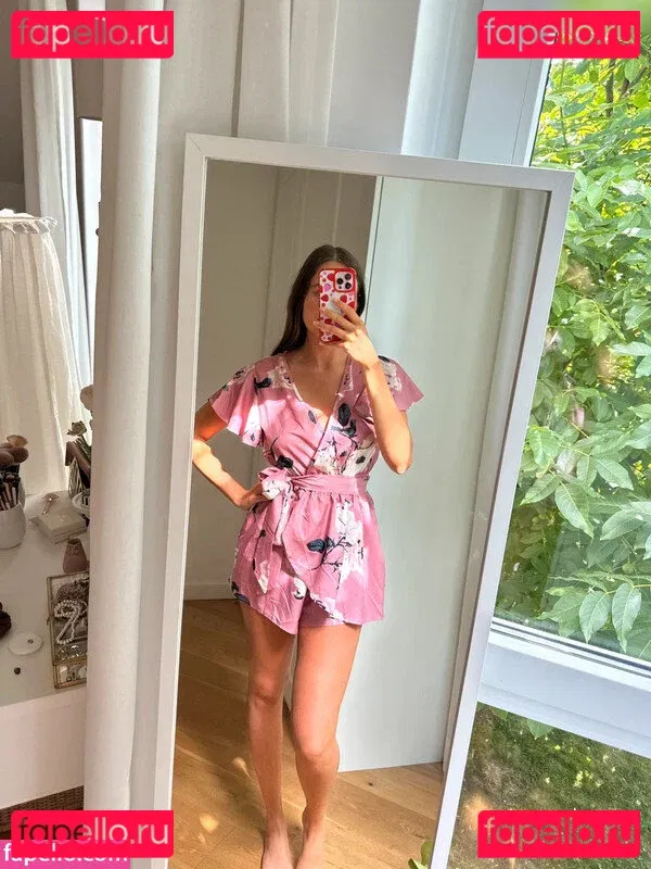 Vinted/eBay Onlyfans Photo Gallery 