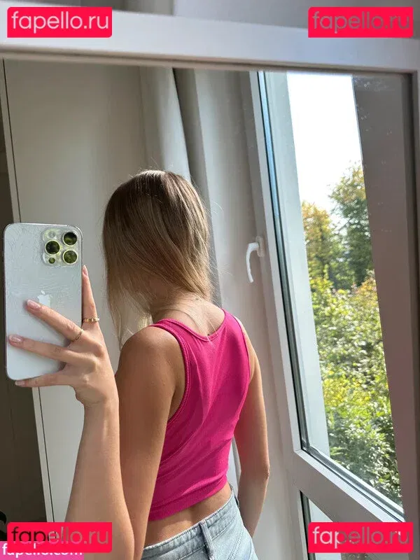 Vinted/eBay Onlyfans Photo Gallery 