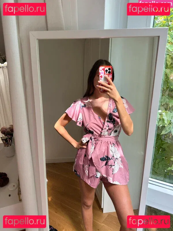 Vinted/eBay Onlyfans Photo Gallery 