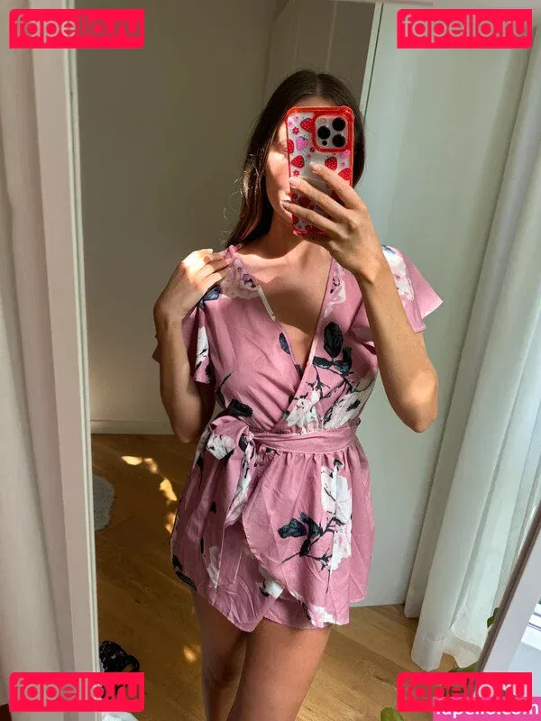 Vinted/eBay Onlyfans Photo Gallery 