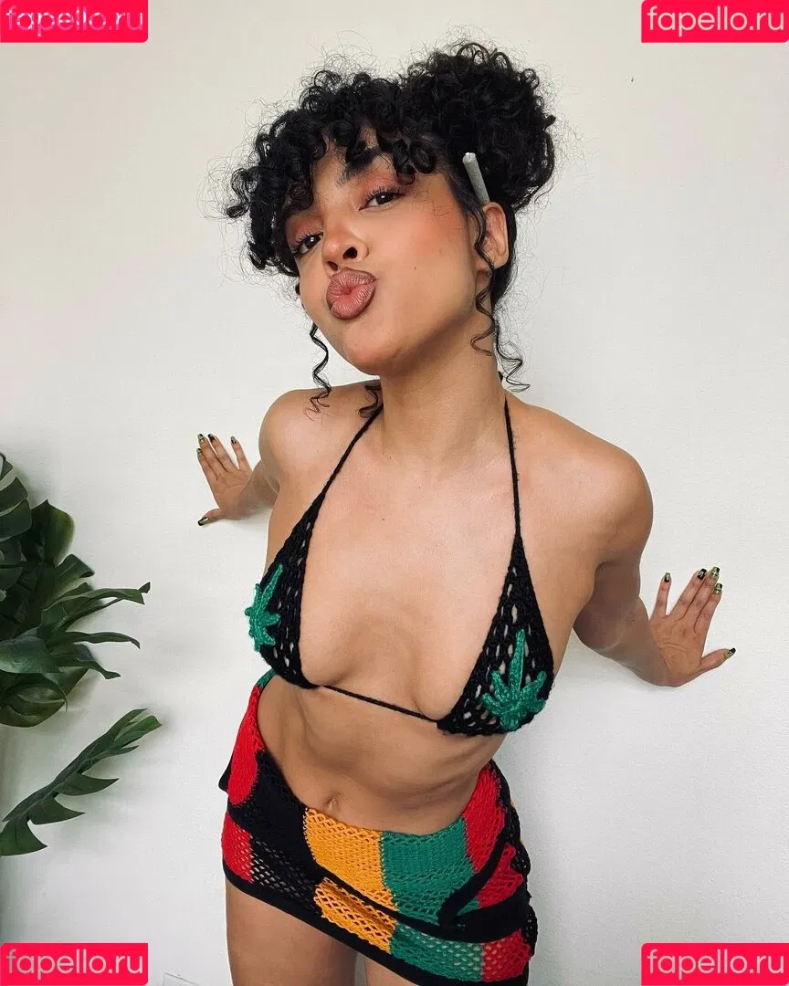 Izabela Guedes Onlyfans Photo Gallery 