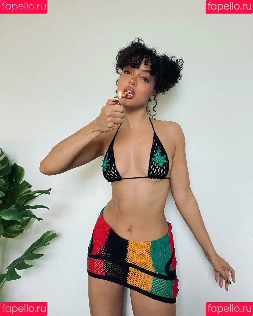 Izabela Guedes Onlyfans Photo Gallery 