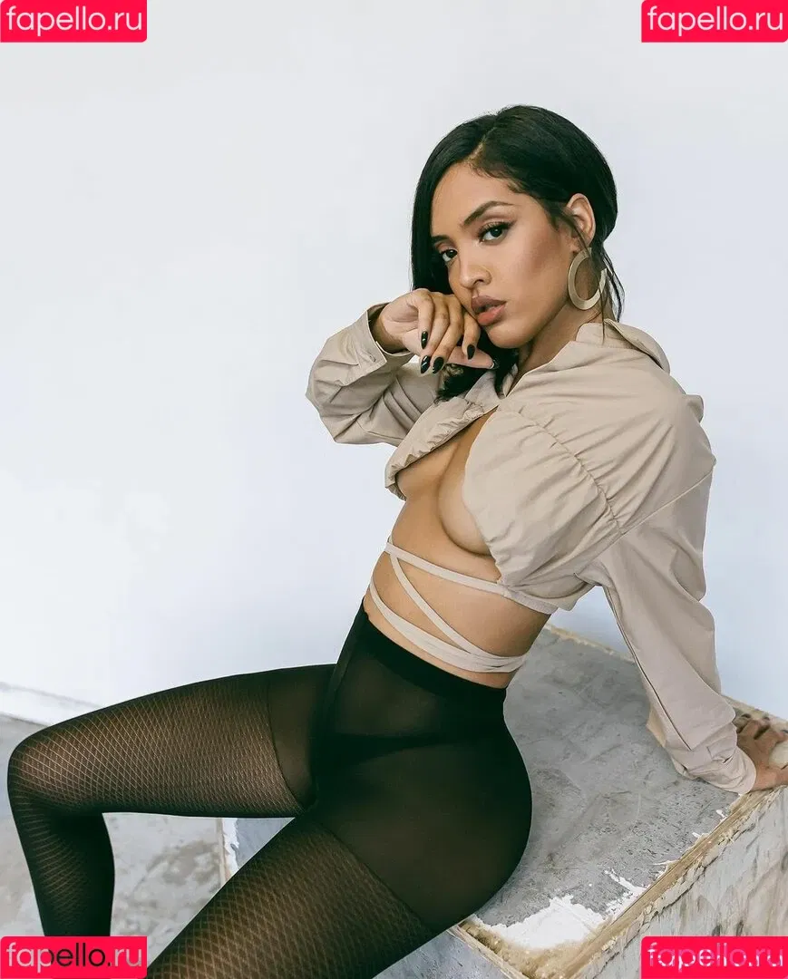 Izabela Guedes Onlyfans Photo Gallery 