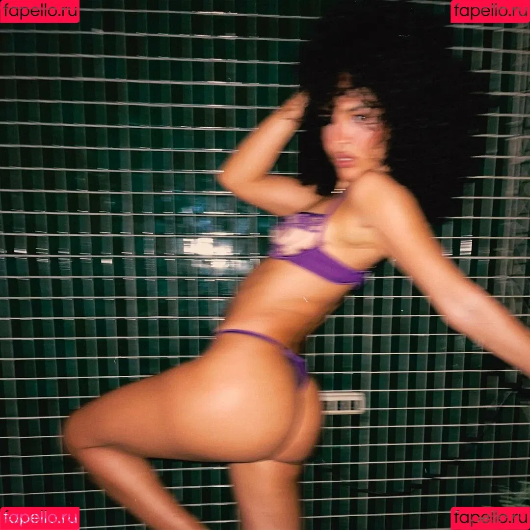 Izabela Guedes Onlyfans Photo Gallery 