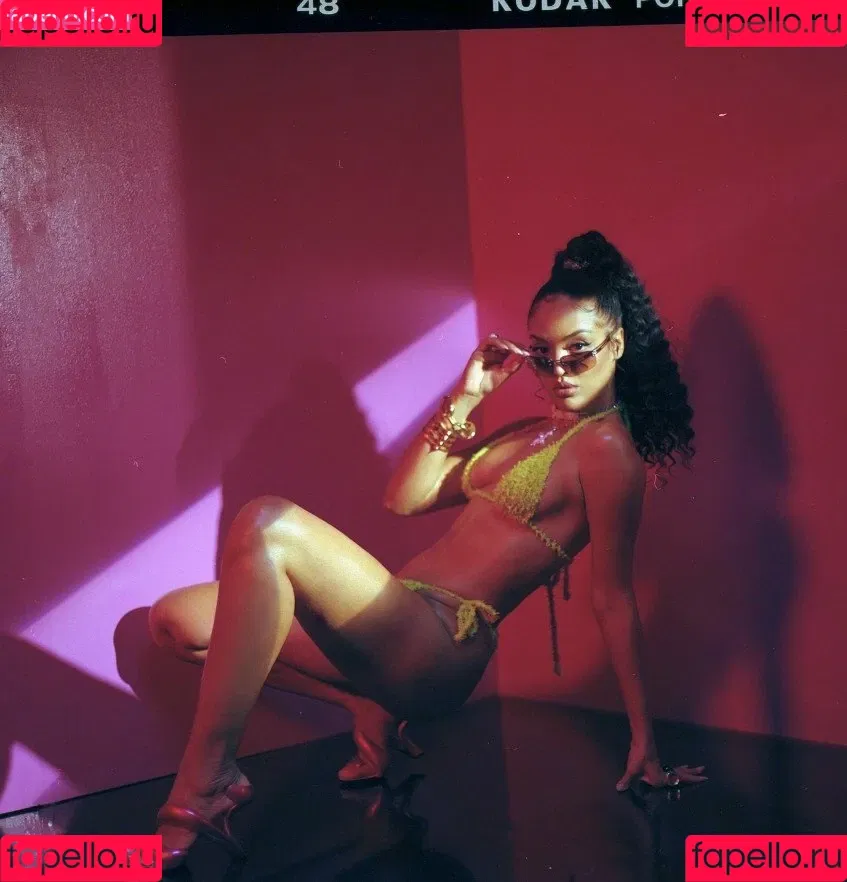 Izabela Guedes Onlyfans Photo Gallery 