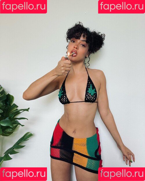 Izabela Guedes Onlyfans Photo Gallery 