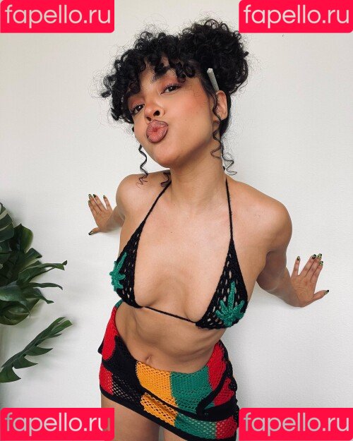 Izabela Guedes Onlyfans Photo Gallery 