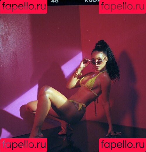 Izabela Guedes Onlyfans Photo Gallery 